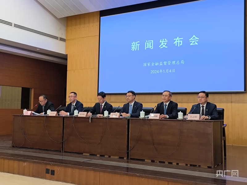 PG电子官方网站如何发挥经济减震器和社会稳定器功能？多家保险企业交出“金融答卷”